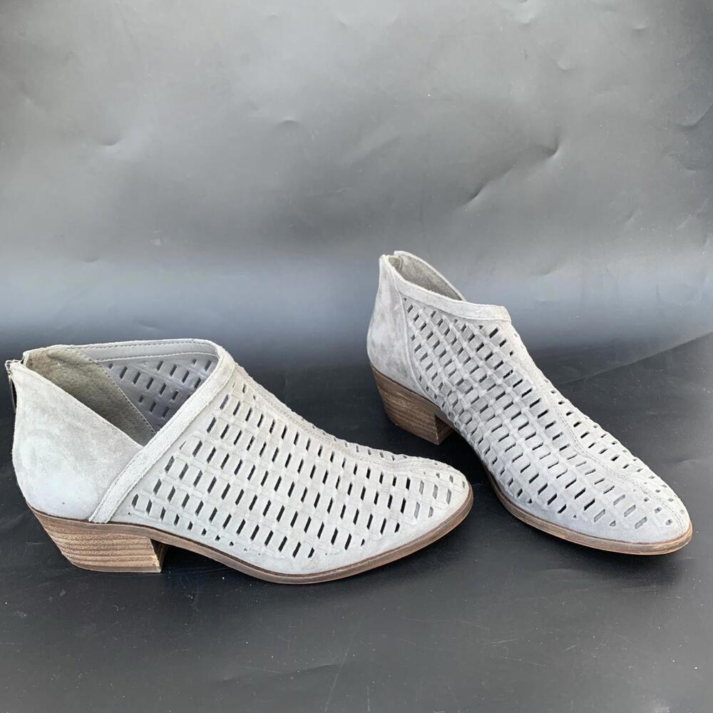 Vince Camuto PERFORATED Genuine LEATHER Gray Booties Ankle Sz 8